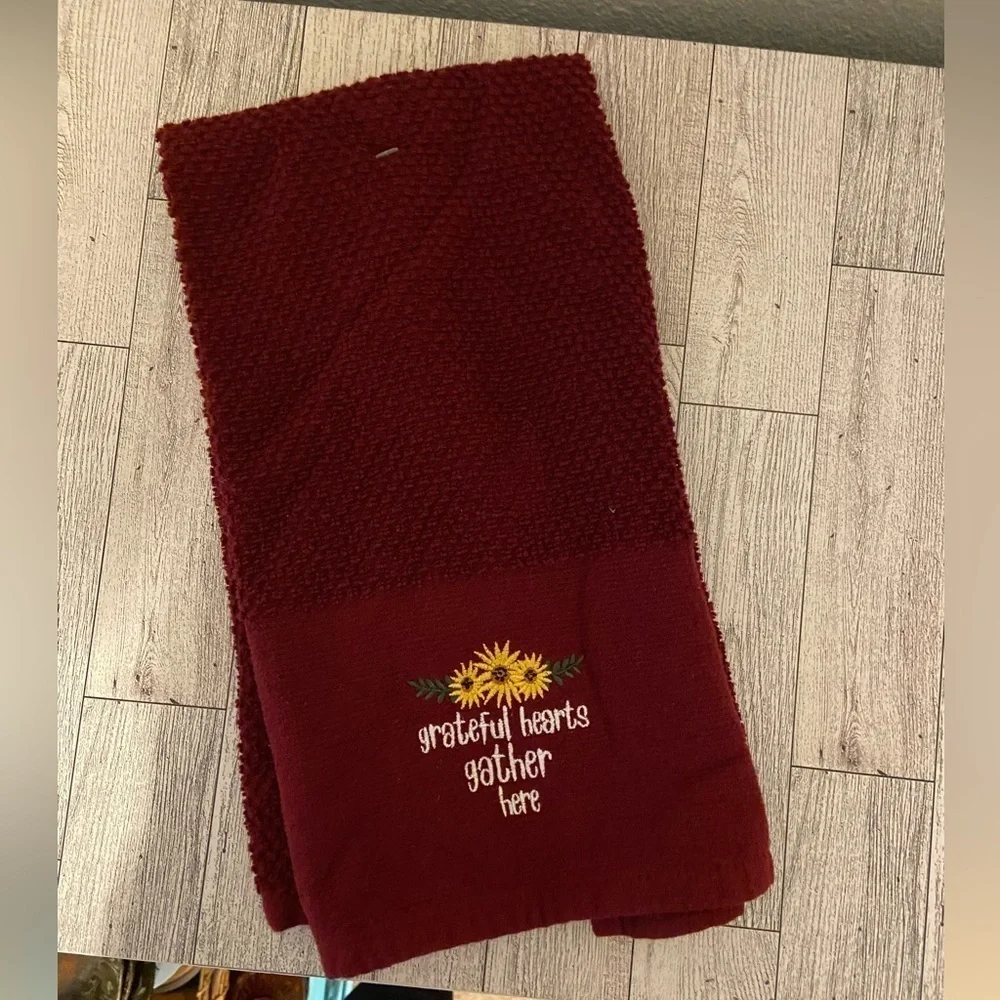 Grateful Hearts Gather Here Kitchen Towel